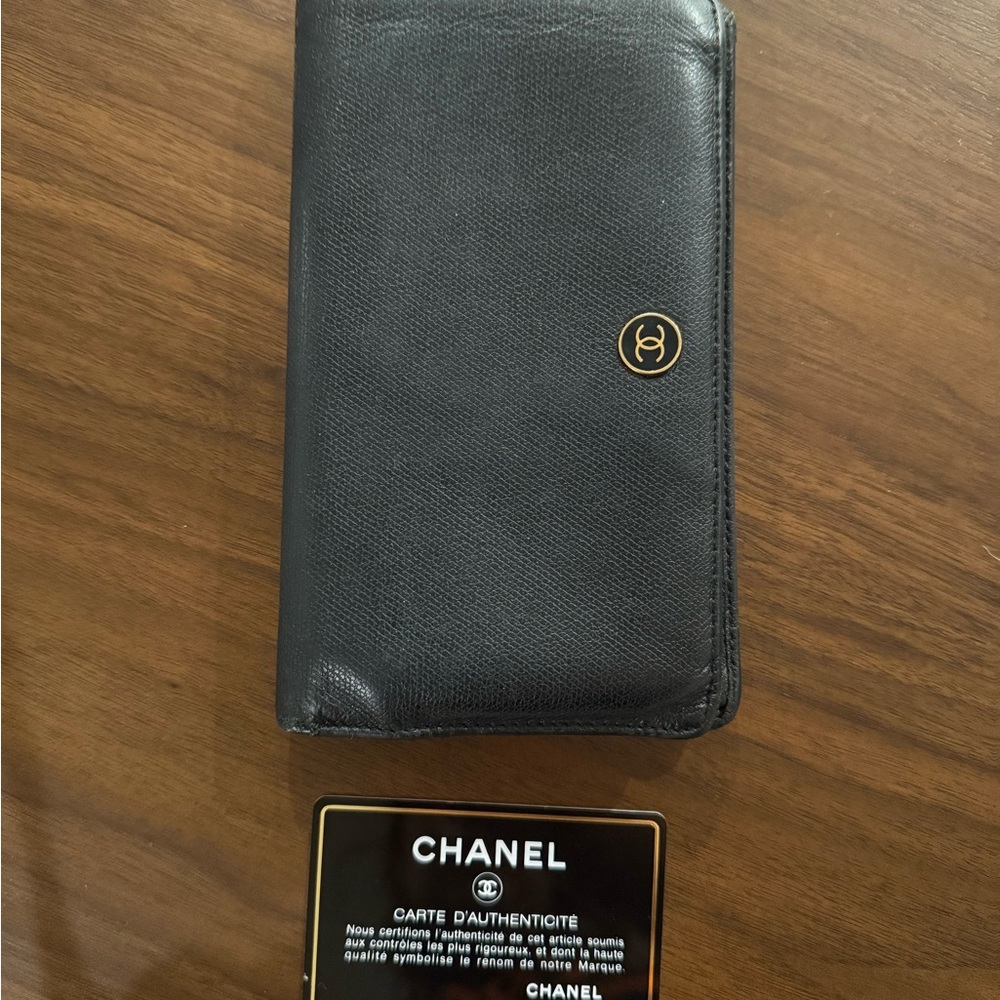 CHANEL Black Leather Card Holder